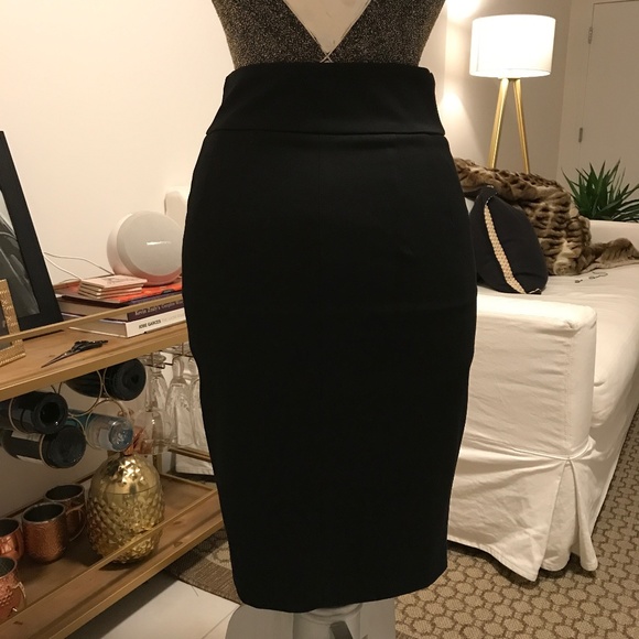 EXPRESS Dresses & Skirts - EXPRESS | High Waisted BLK Pencil Skirt | Size 6